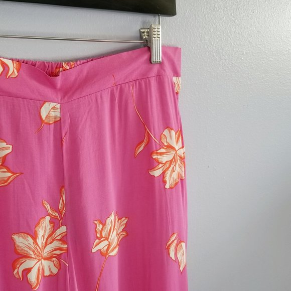 🍒 Cotton On Mid-Rise Drapey Culotte Floral Pant - Picture 2 of 3